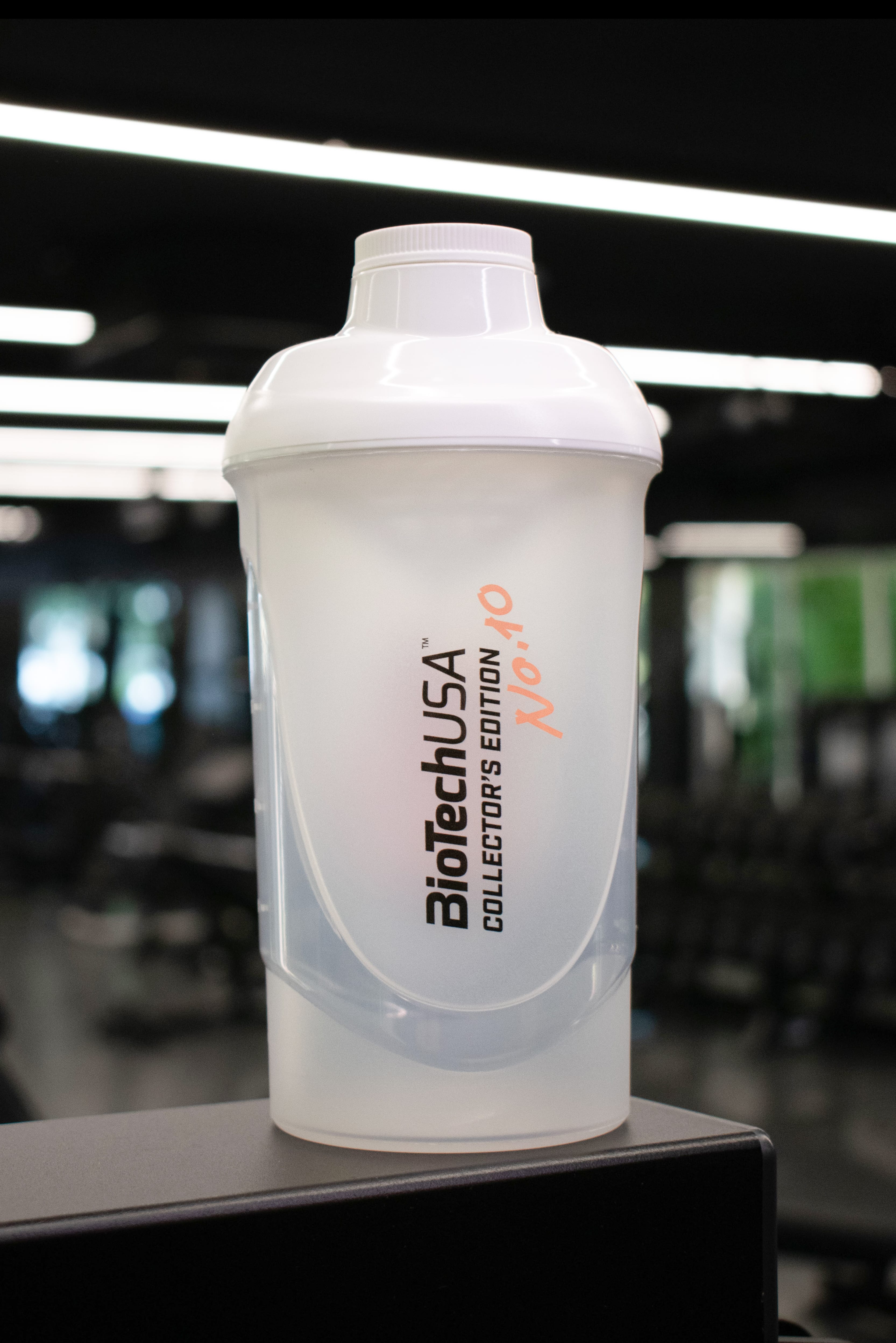 Ediție limitată, shaker de colecție (Iaurt cu piersici) - 600 ml